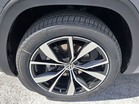 New 2026 Volkswagen Atlas Cross Sport SEL Premium R-Line AWD/4WD image 5