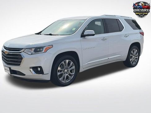 Used 2019 Chevrolet Traverse Premier w/ Driver Confidence II Package FWD image 1