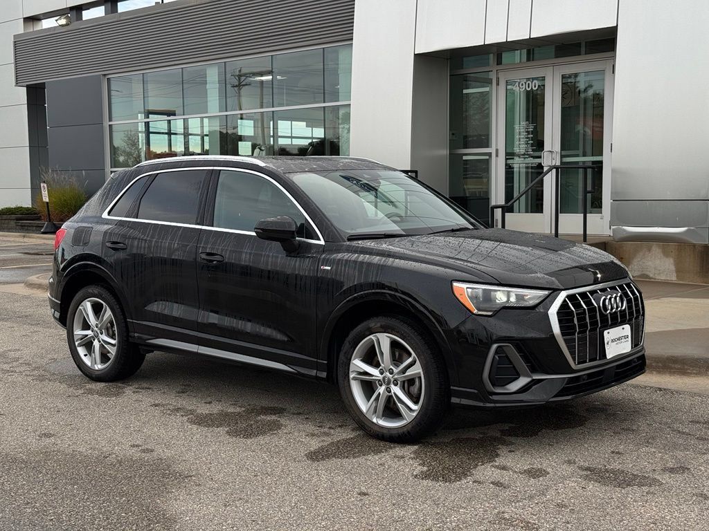 Used 2021 Audi Q3 2.0T Premium w/ Convenience Package AWD/4WD image 48