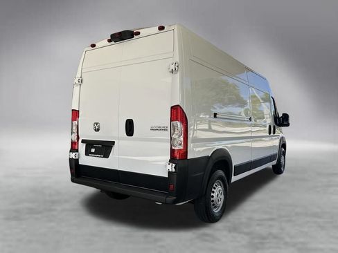 Used 2025 RAM ProMaster 2500 w/ Convenience Group FWD image 3