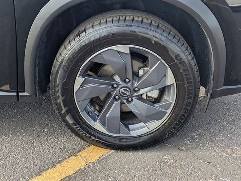 Certified 2024 Nissan Rogue SV image 10