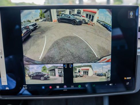 Used 2022 Tesla Model X AWD/4WD image 10