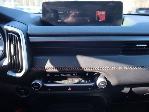 Used 2025 MAZDA CX-50 AWD 2.5 Hybrid w/ Premium Pkg image 19