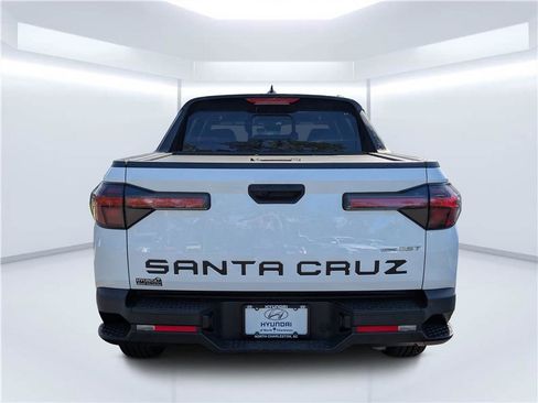 Used 2022 Hyundai Santa Cruz SEL Premium image 4