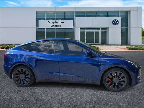 Used 2022 Tesla Model Y Performance AWD/4WD image 3