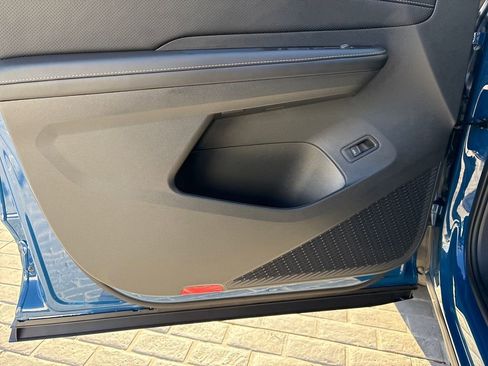 New 2026 Volkswagen Atlas Cross Sport SE image 10