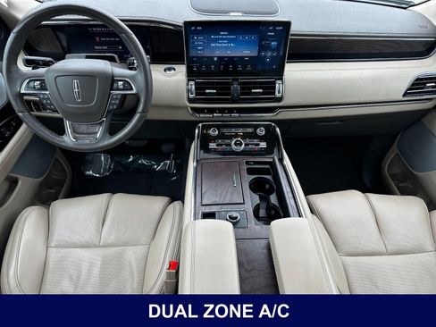 Used 2024 Lincoln Navigator Reserve AWD/4WD image 18