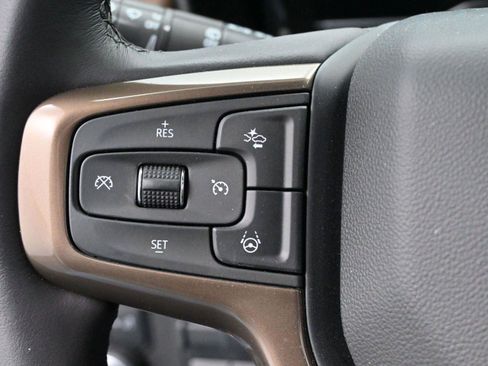 Used 2024 Chevrolet Suburban High Country w/ Advanced Technology Package image 20