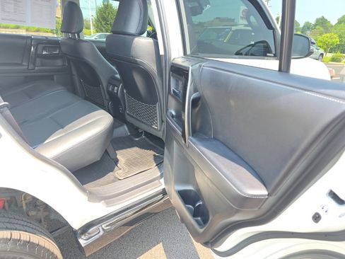 Used 2019 Toyota 4Runner Limited AWD/4WD image 8