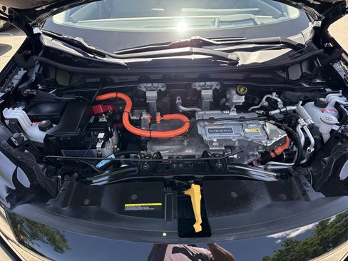 Certified 2023 Nissan Ariya AWD image 12