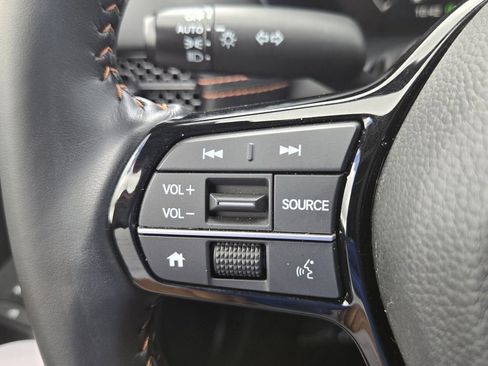 Used 2025 Honda HR-V Sport image 25