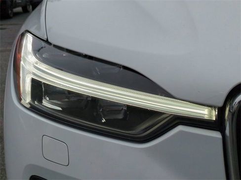 Used 2022 Volvo XC60 B5 Inscription w/ Climate Package image 10