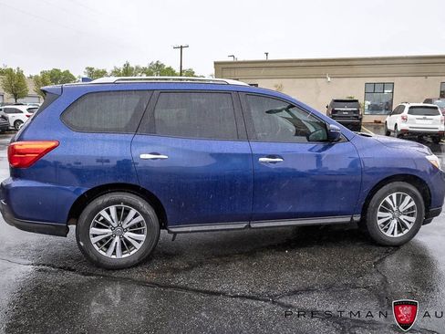 Used 2020 Nissan Pathfinder SL FWD image 21