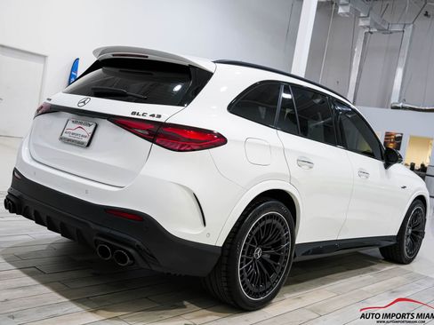 Used 2024 Mercedes-Benz GLC 43 AMG 4MATIC image 23