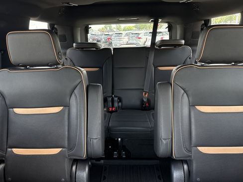 Used 2023 GMC Yukon AT4 w/ AT4 Premium Plus Package AWD/4WD image 23