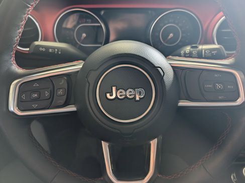 Used 2018 Jeep Wrangler Unlimited Rubicon image 22