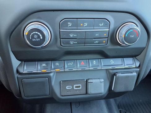Used 2025 Chevrolet Silverado 1500 Custom Trail Boss AWD/4WD image 14