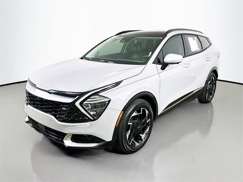 Used 2023 Kia Sportage SX image 3