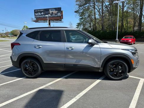 New 2026 Kia Seltos EX FWD image 4
