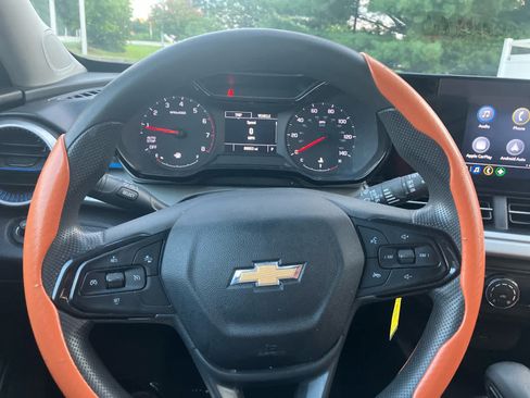 Used 2024 Chevrolet Trax LS FWD image 15