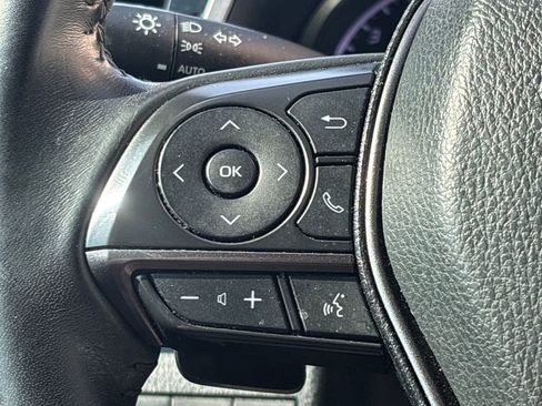 Used 2022 Toyota Camry SE w/ Convenience Package image 19