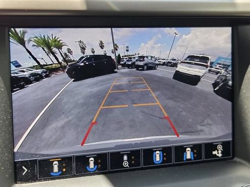 Certified 2020 GMC Acadia Denali w/ Technology Package FWD image 20