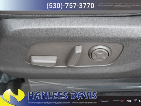 New 2026 Kia Carnival EX image 14