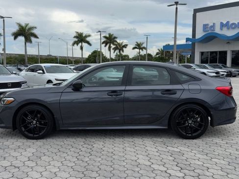Used 2024 Honda Civic Sport image 3