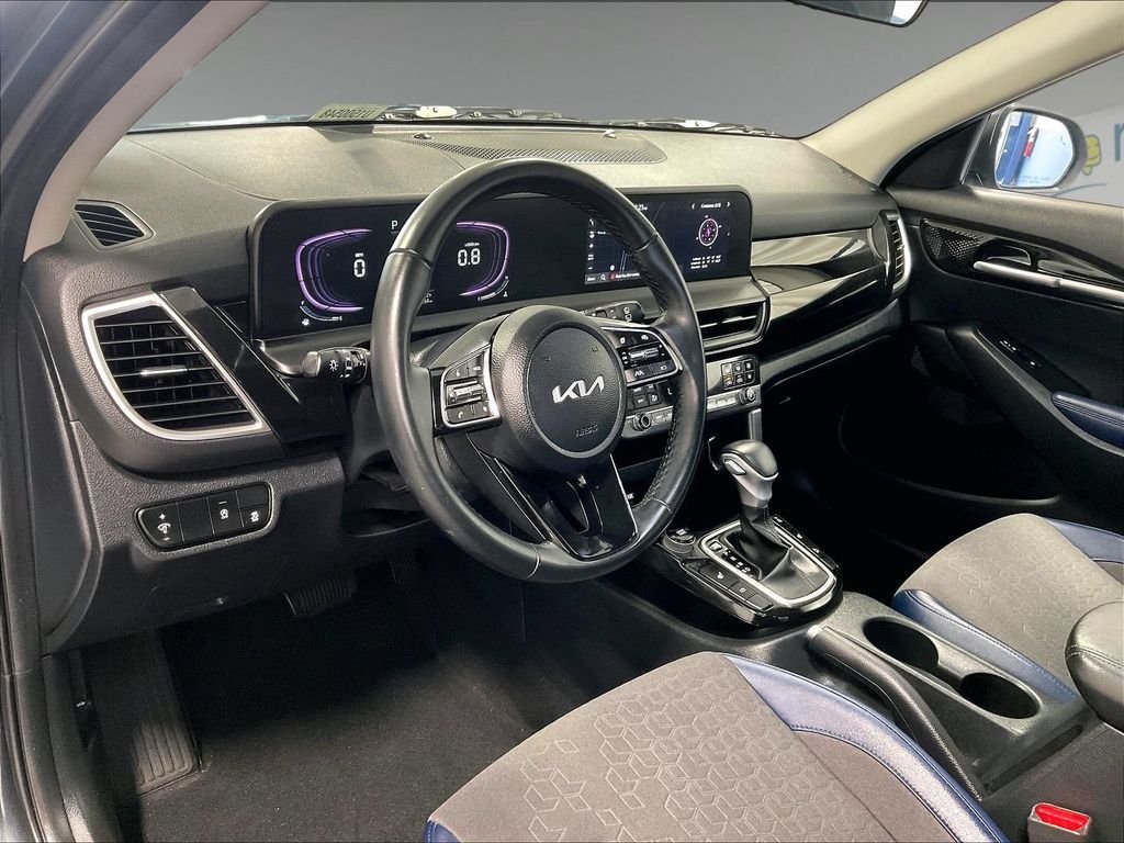 Used 2025 Kia Seltos S AWD/4WD image 8
