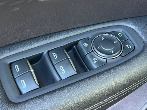Used 2021 Cadillac XT5 Premium Luxury FWD image 16