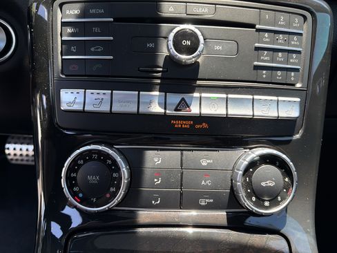Used 2017 Mercedes-Benz SLC 300 image 33