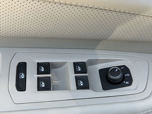 New 2026 Volkswagen Atlas SE image 14