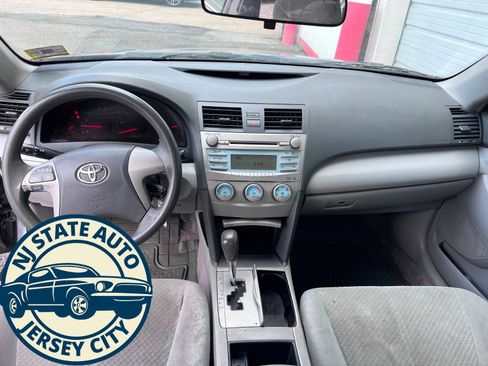Used 2007 Toyota Camry LE FWD image 3