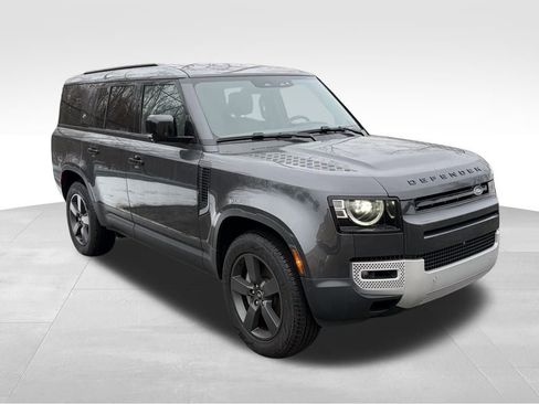 New 2024 Land Rover Defender 130 S image 3