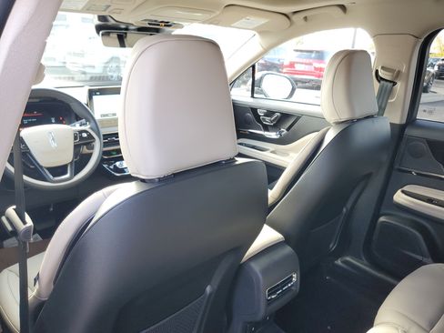 New 2026 Lincoln Corsair Reserve image 26