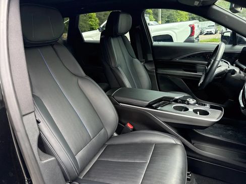 Used 2024 Cadillac Lyriq Luxury w/ LPO, Floor Liner Package RWD image 15