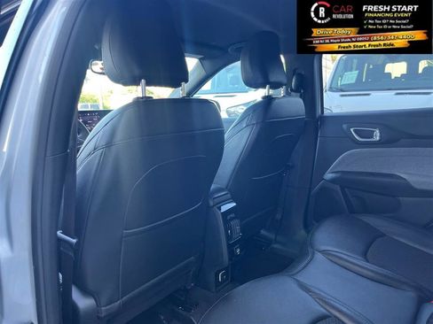 Used 2024 Jeep Compass Latitude AWD/4WD image 29