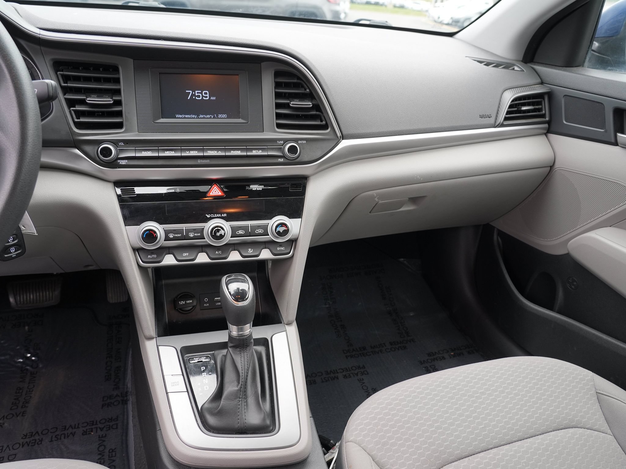 Used 2020 Hyundai Elantra SE FWD image 22