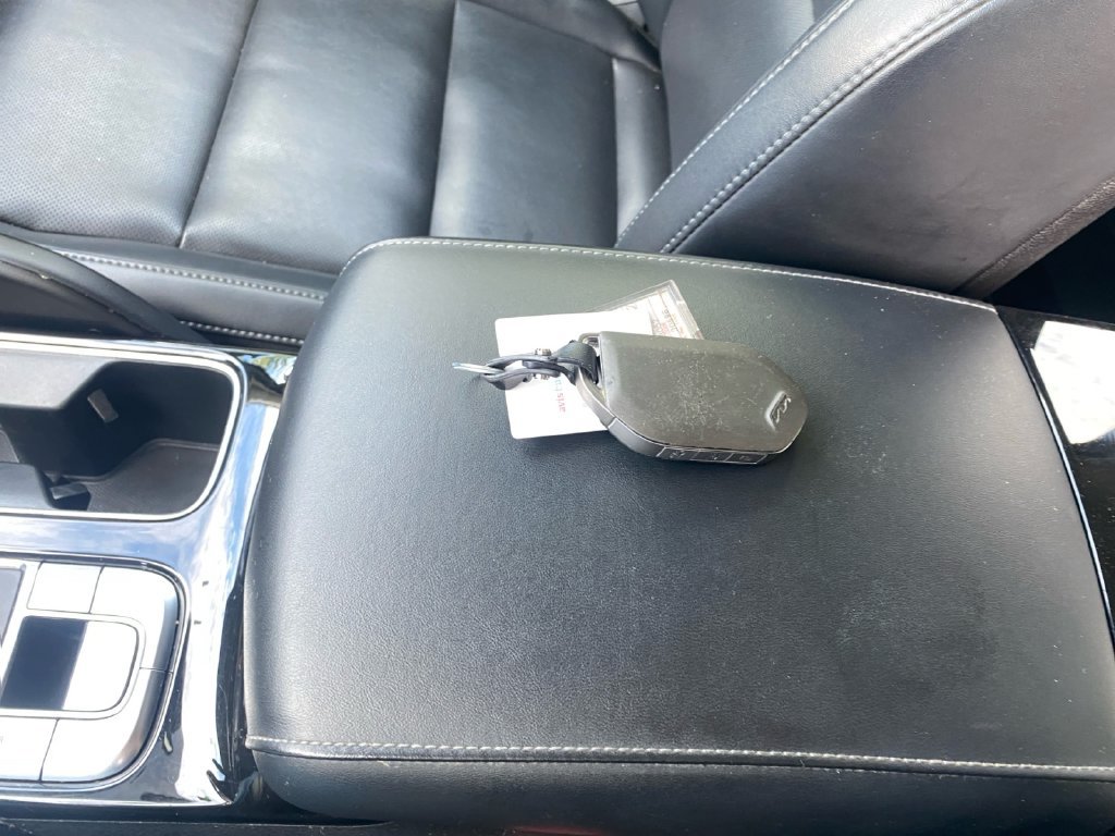 Used 2025 Kia Telluride S FWD image 32