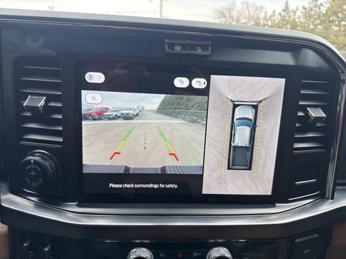 Used 2025 Ford F350 Lariat w/ Lariat Ultimate Package image 24