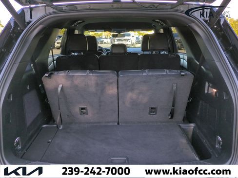 Used 2024 Ford Explorer ST-Line w/ Class IV Trailer Tow Package image 12