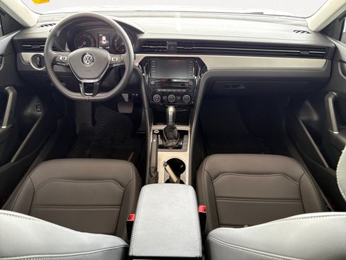 Used 2020 Volkswagen Passat 2.0T SE image 3
