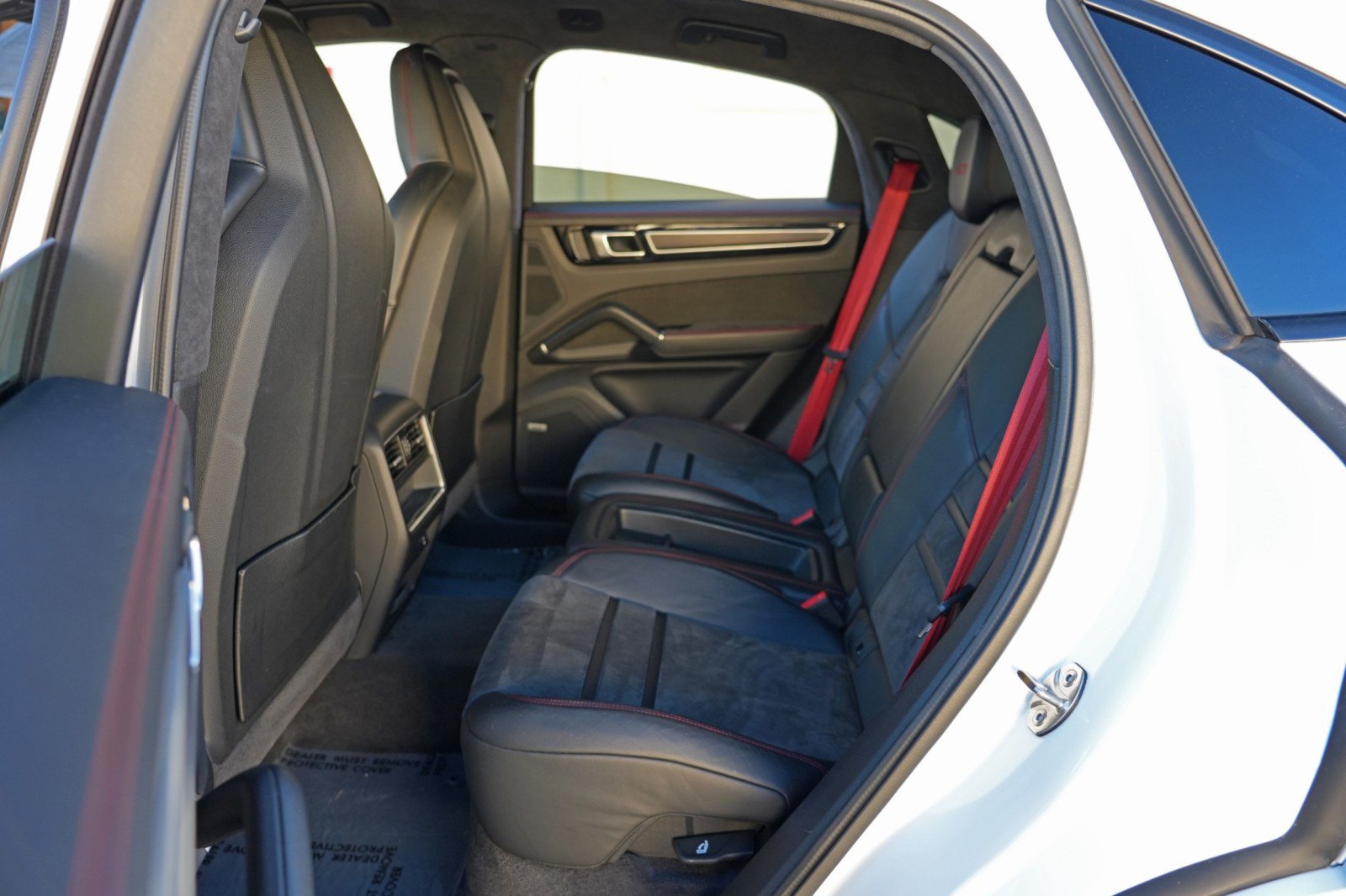 Used 2022 Porsche Cayenne GTS w/ Towing Package w/o Tow Ball AWD/4WD image 44