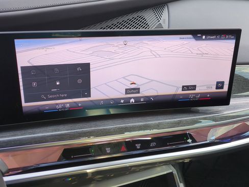 Certified 2023 BMW 740i w/ Parking Assistance Package image 23