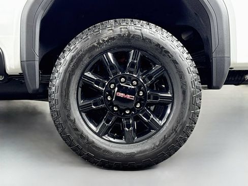 New 2026 GMC Sierra 2500 AT4 AWD/4WD image 32