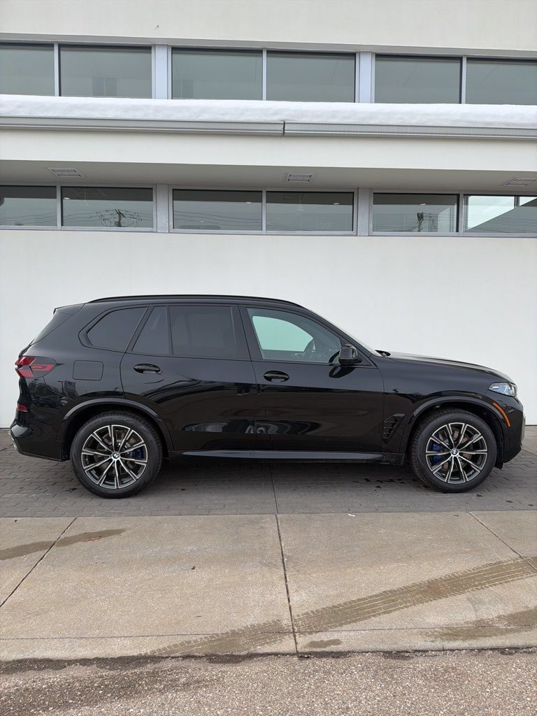 New 2026 BMW X5 M60i AWD/4WD image 4