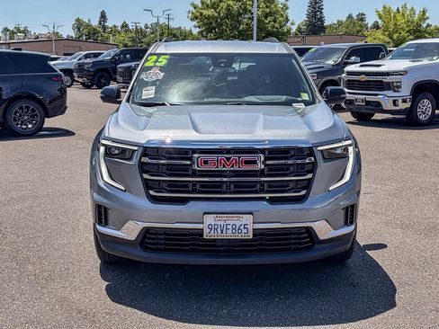 Used 2025 GMC Acadia Elevation FWD image 6