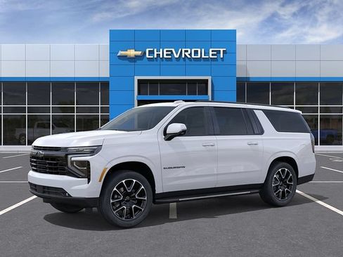 New 2026 Chevrolet Suburban RST w/ Comfort Package AWD/4WD image 2