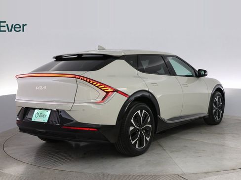 Used 2024 Kia EV6 Wind image 12