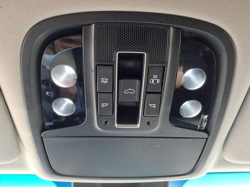 Used 2019 Kia Sorento SX image 27